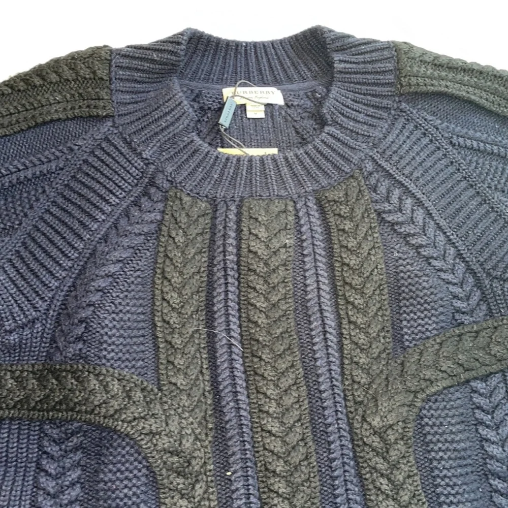 Burberry Women’s Sweater - Picture 2 of 5